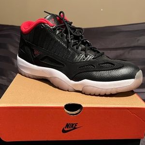 Jordan Retro 11 Low